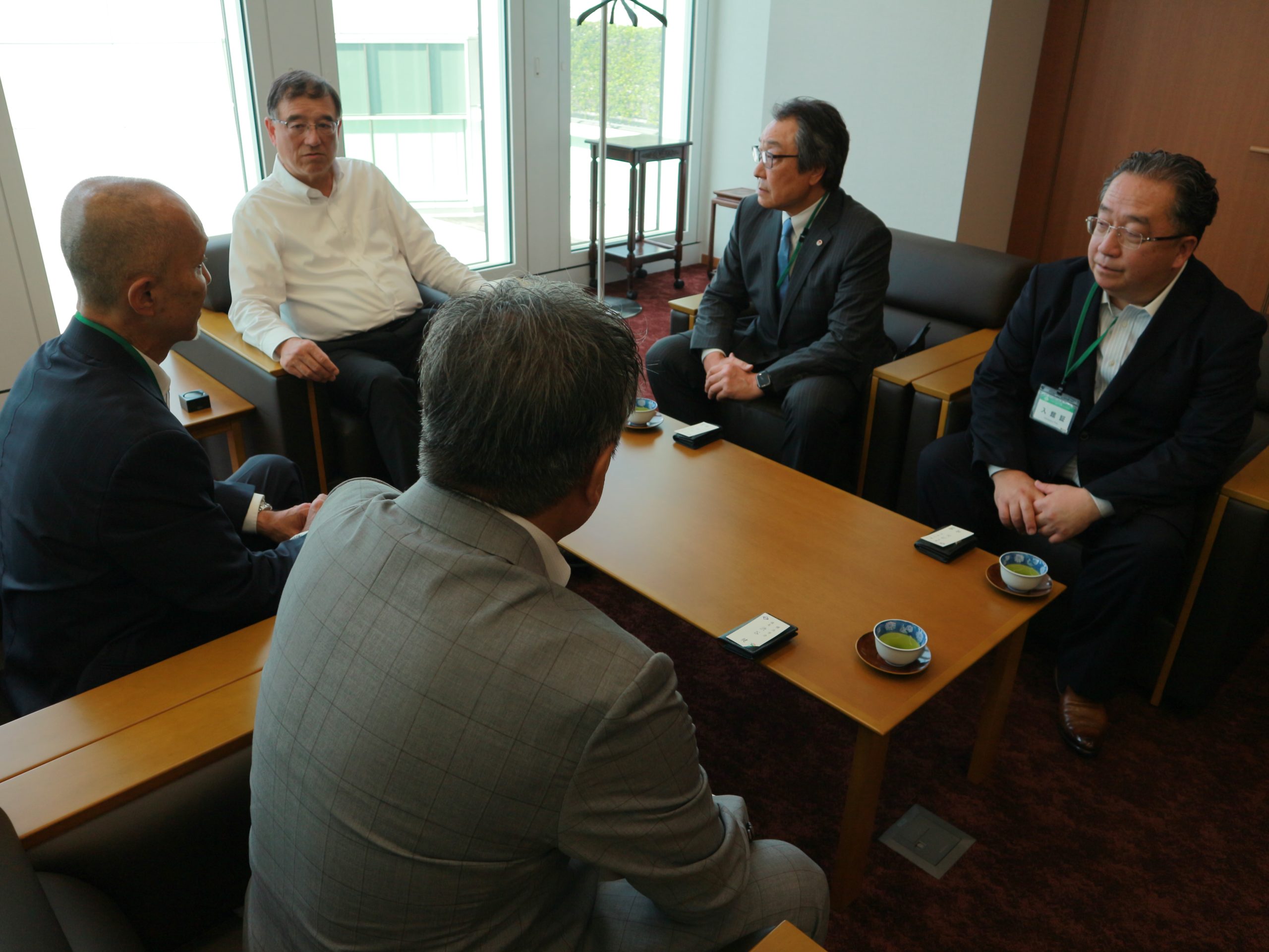 横浜市会議長を表敬訪問しました。